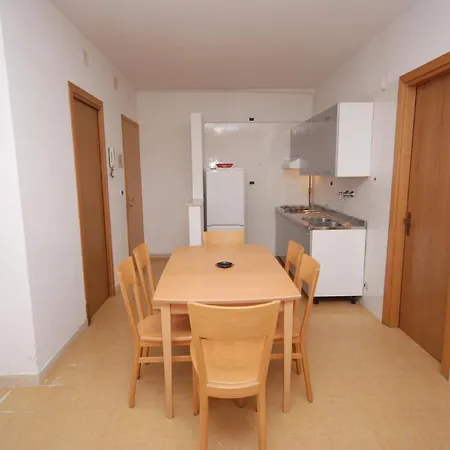 Elena Apartment Lignano Sabbiadoro Room photo