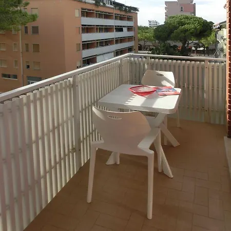 Elena Apartment Lignano Sabbiadoro Exterior photo